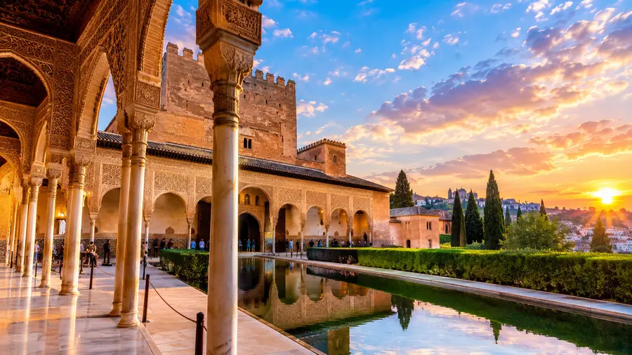 Nasrid Palaces Night Visit: Tickets and Tour Guide